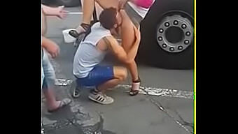 A Guy Sucks On A Girl'S Pussy In Public