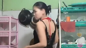 Vietnamese Beauties: Part 1 Of A Live Porn Show