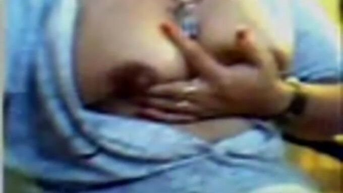 Arab Girl On Webcam With Big Boobs And Natural Curves..