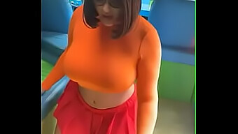 Video Cosplay Kedua Yang Menampilkan Velma: A Must-See